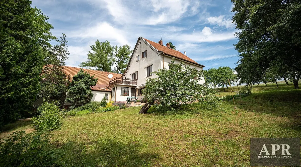 Prodej komerčního prostoru 275 m², Nezdenice · okres Uherské Hradiště