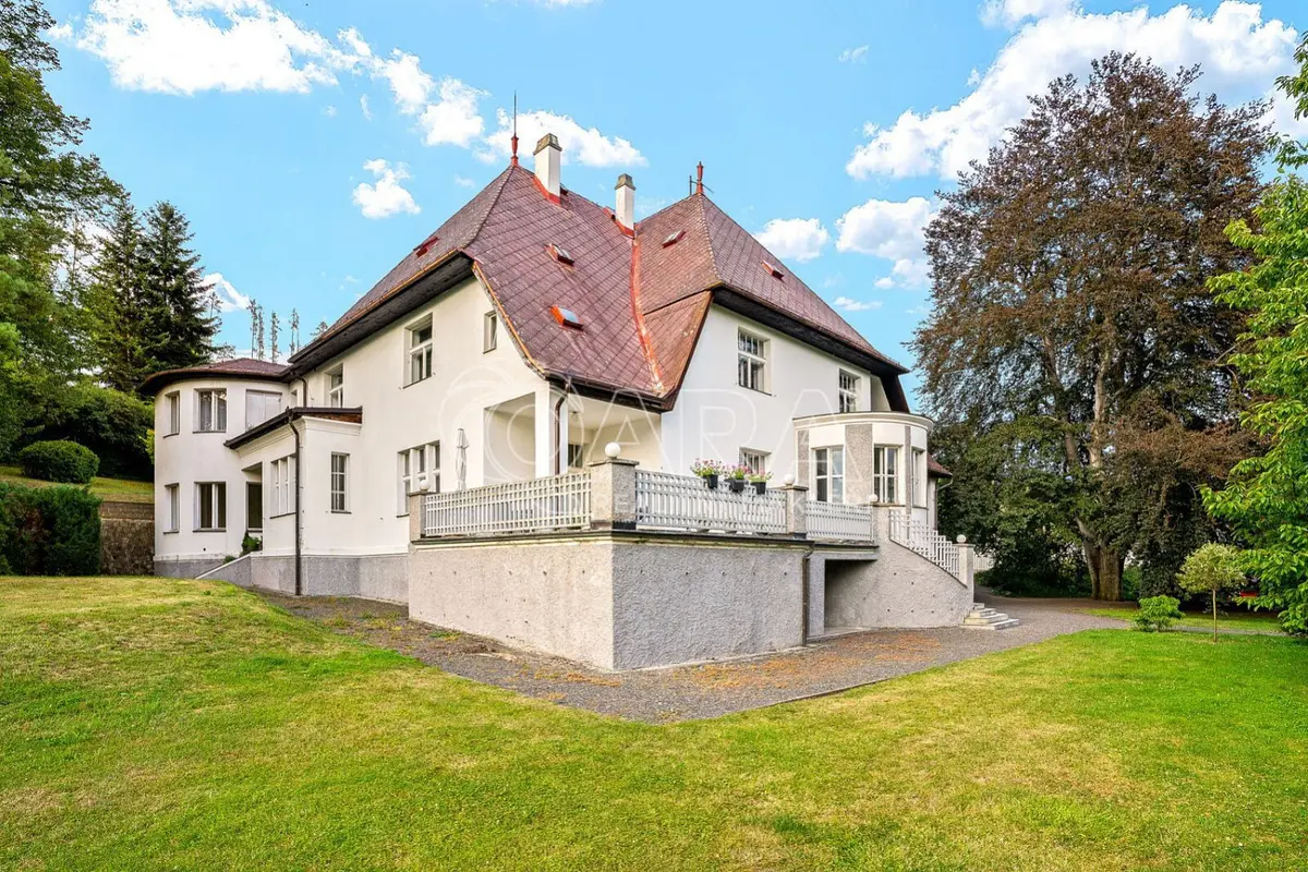 Prodej komerčního prostoru 747 m², Nad Sklárnou · Nižbor