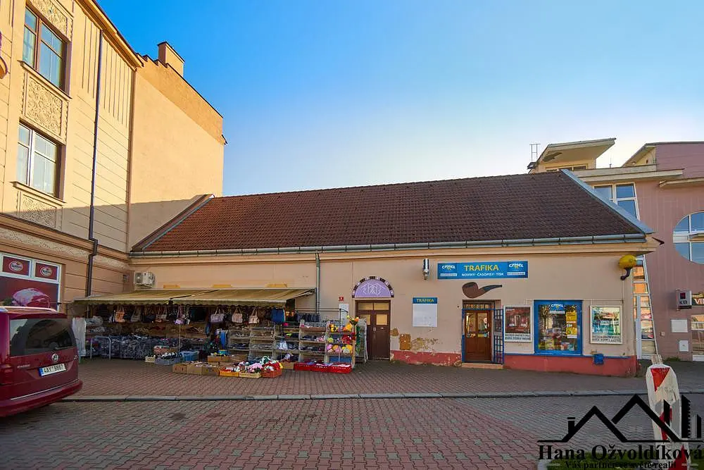 Prodej komerčního prostoru 400 m², Masarykovo náměstí · Letovice