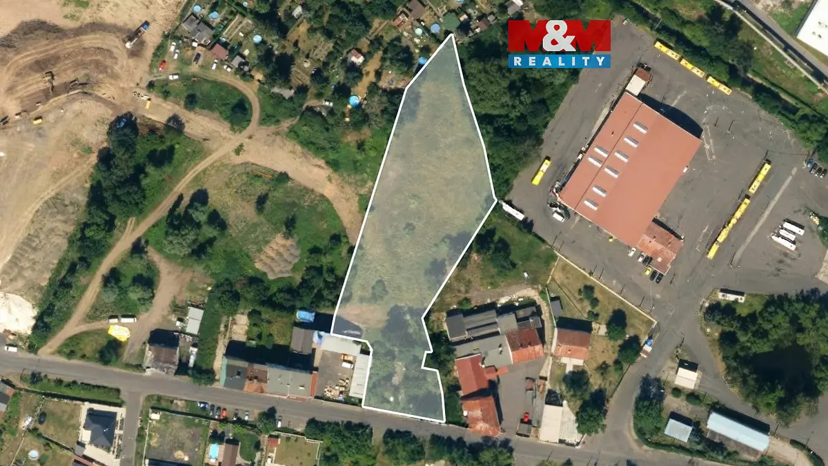 Prodej pozemku 925 m², Teplice - Trnovany