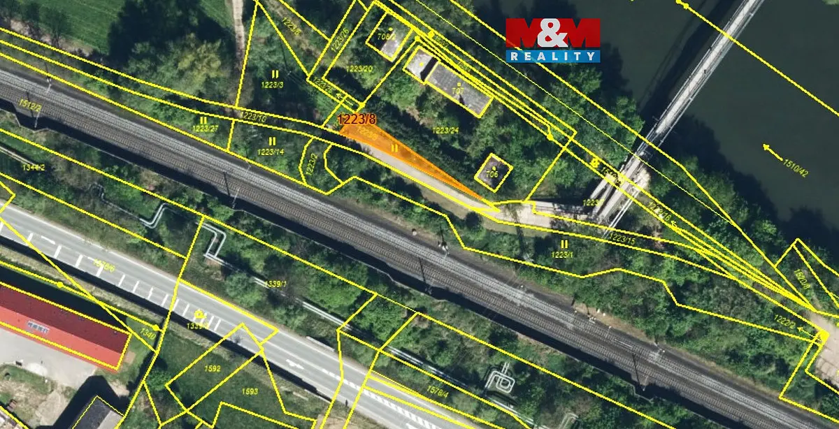 Prodej pozemku 91 m², Chvaletice · okres Pardubice