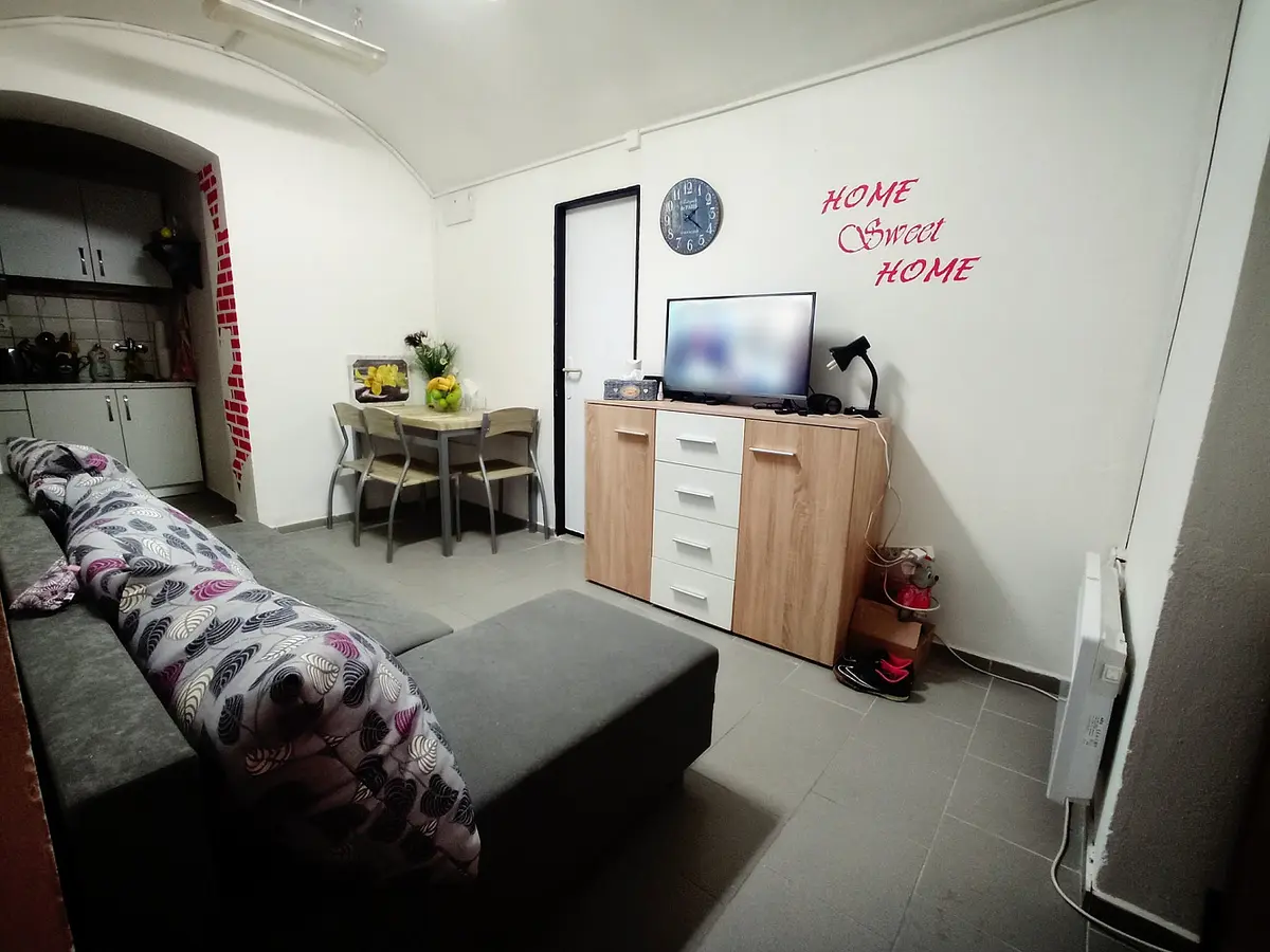 Pronájem bytu 1+kk 30 m², Frýdlantská · Staré Město · Liberec