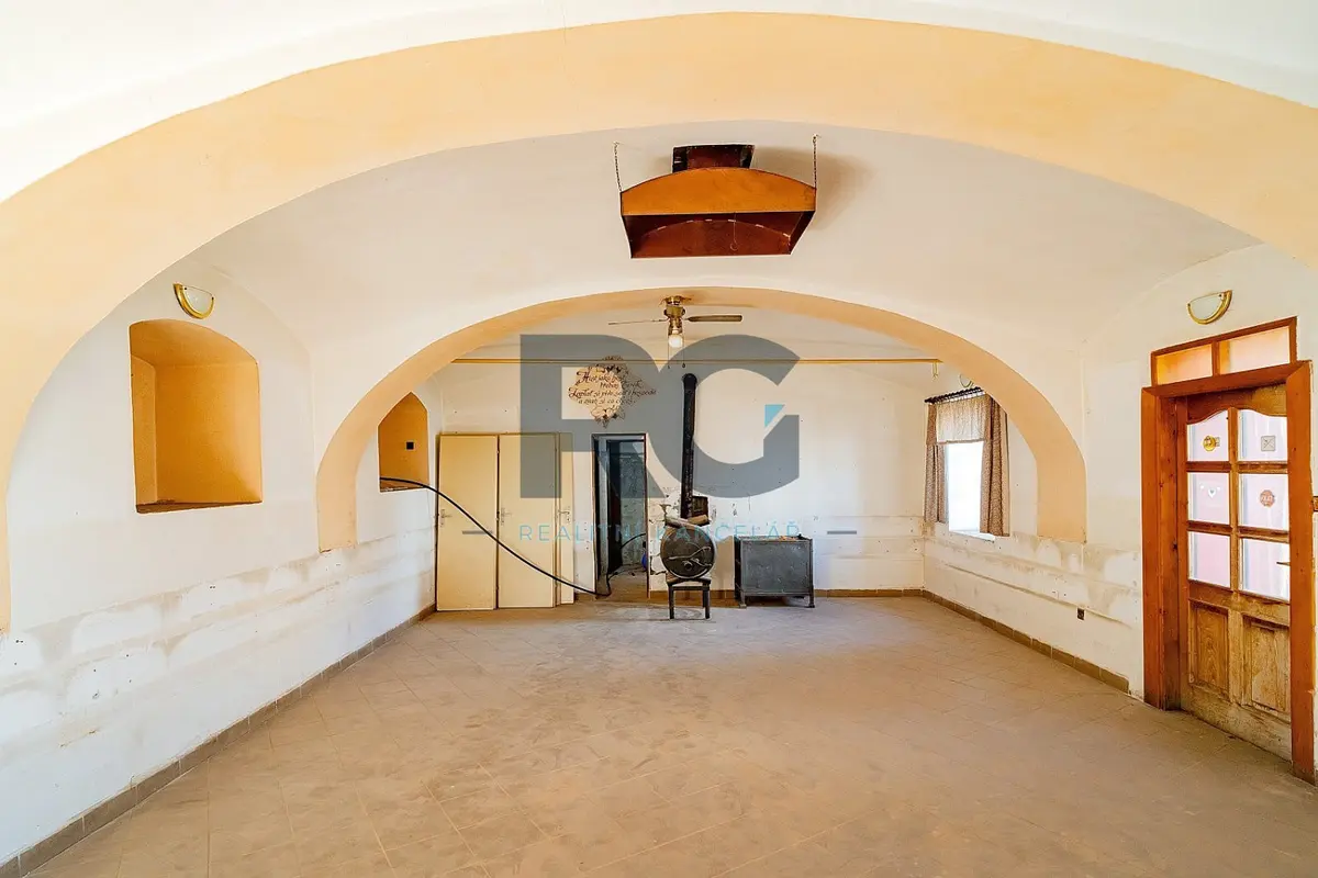 Prodej komerčního prostoru 140 m², Borečnice · Čížová