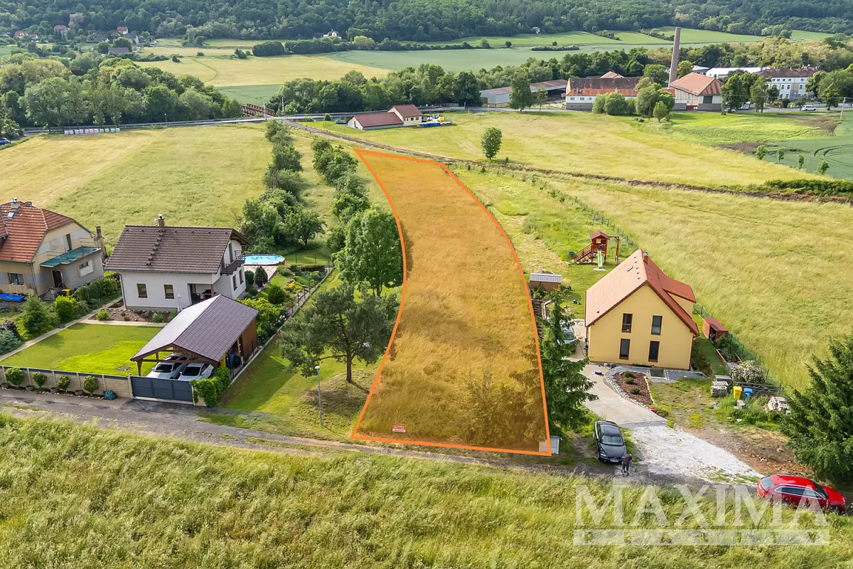 Prodej pozemku 625 m², Lochovice · okres Beroun