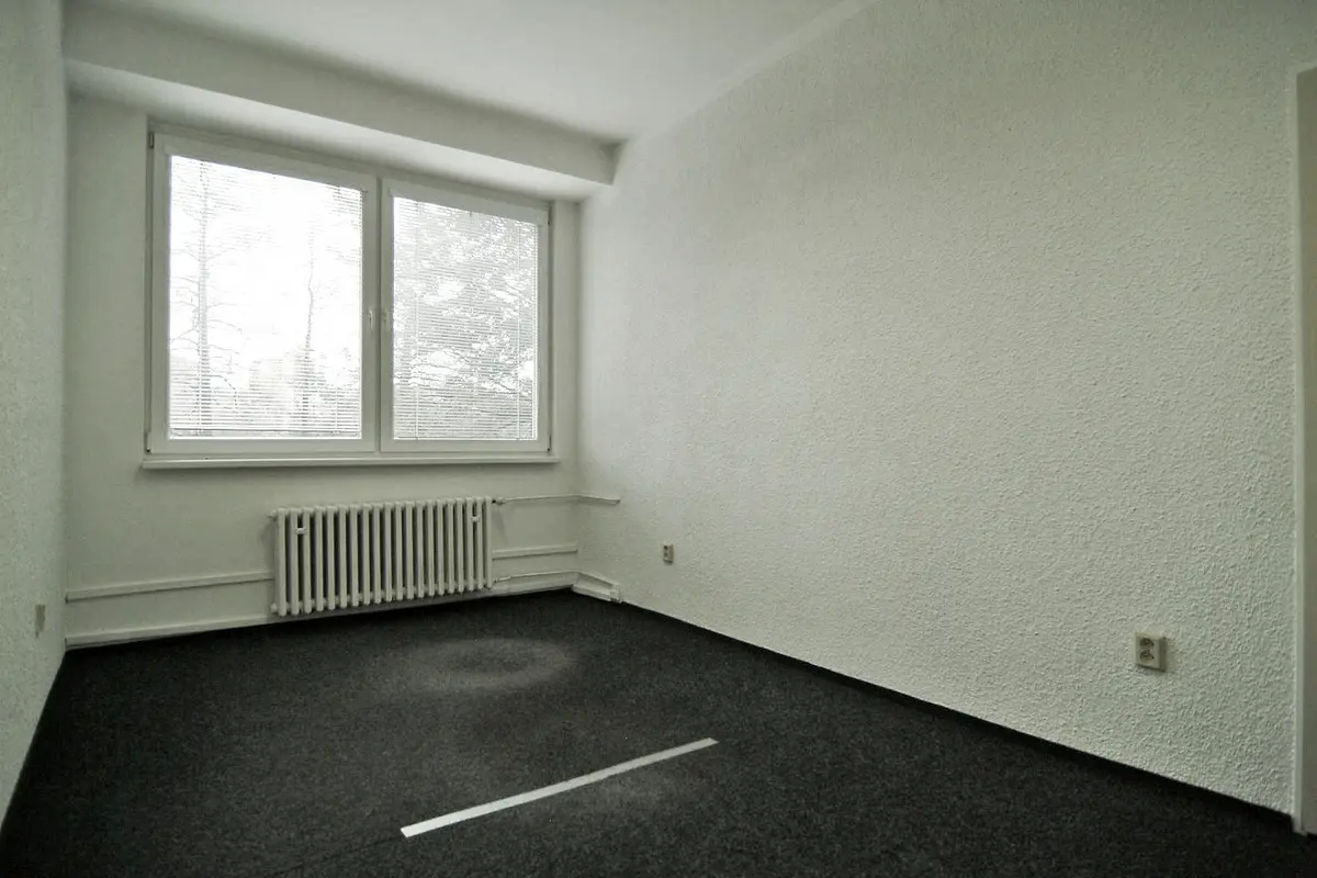 Pronájem komerčního prostoru 18 m², Maxe Švabinského · Rýnovice a Lukášov · Jablonec nad Nisou