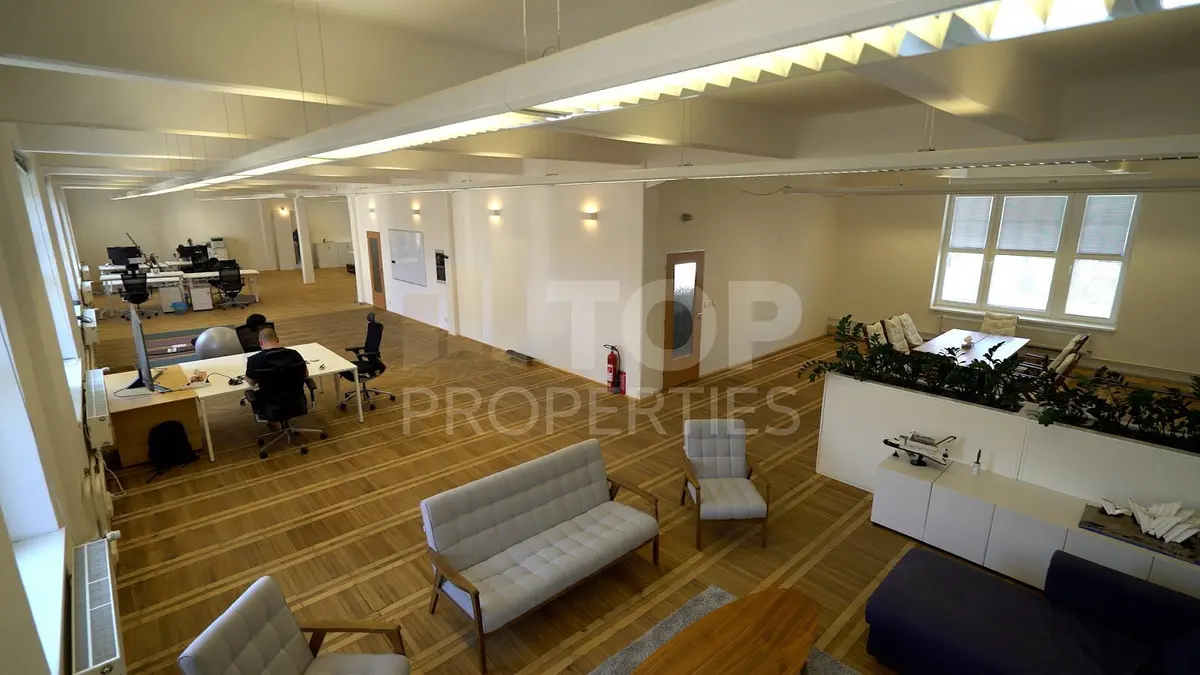 Pronájem komerčního prostoru 368 m², Vlastislavova · Nusle