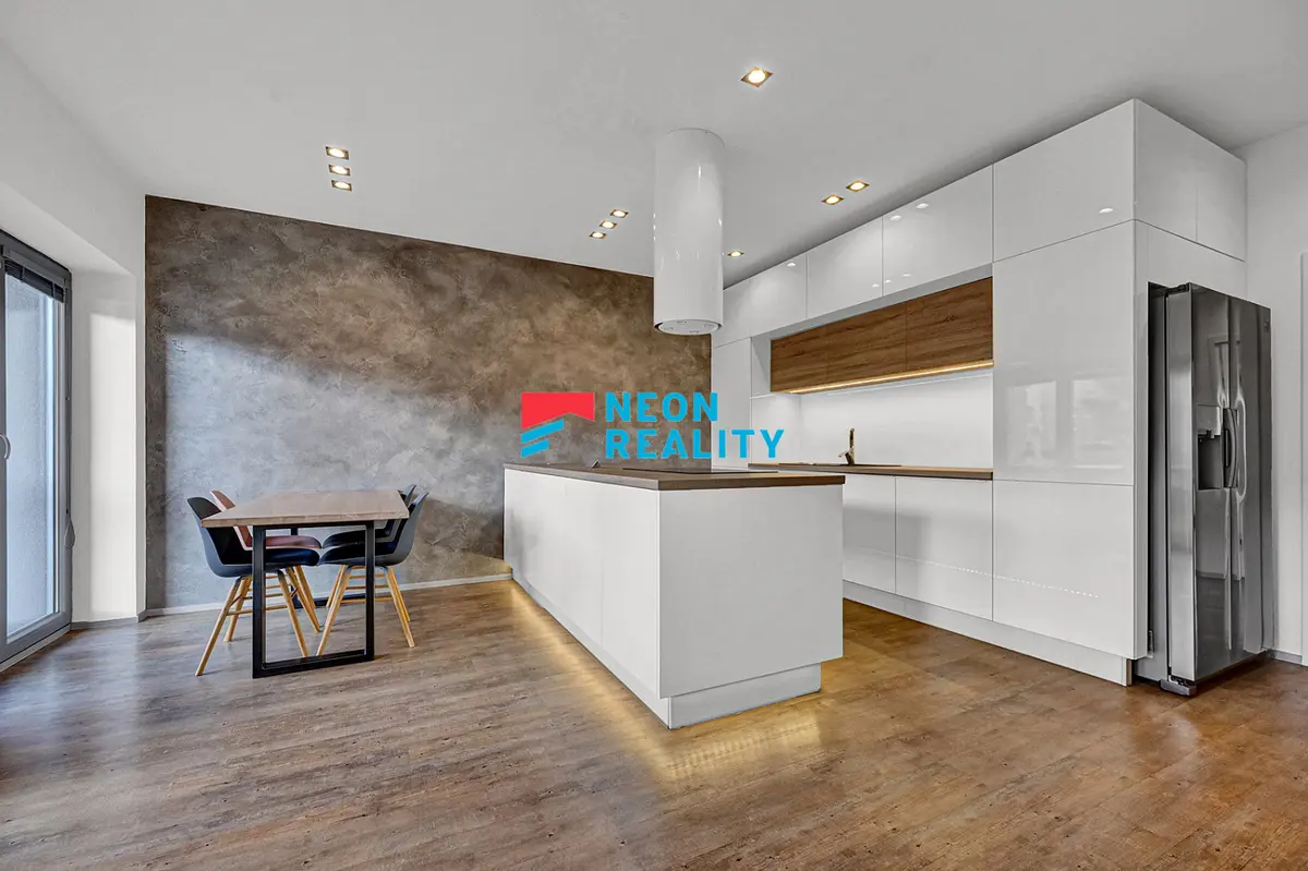 Pronájem bytu 4+kk 95 m², Vítězná · Moravská Ostrava · Ostrava