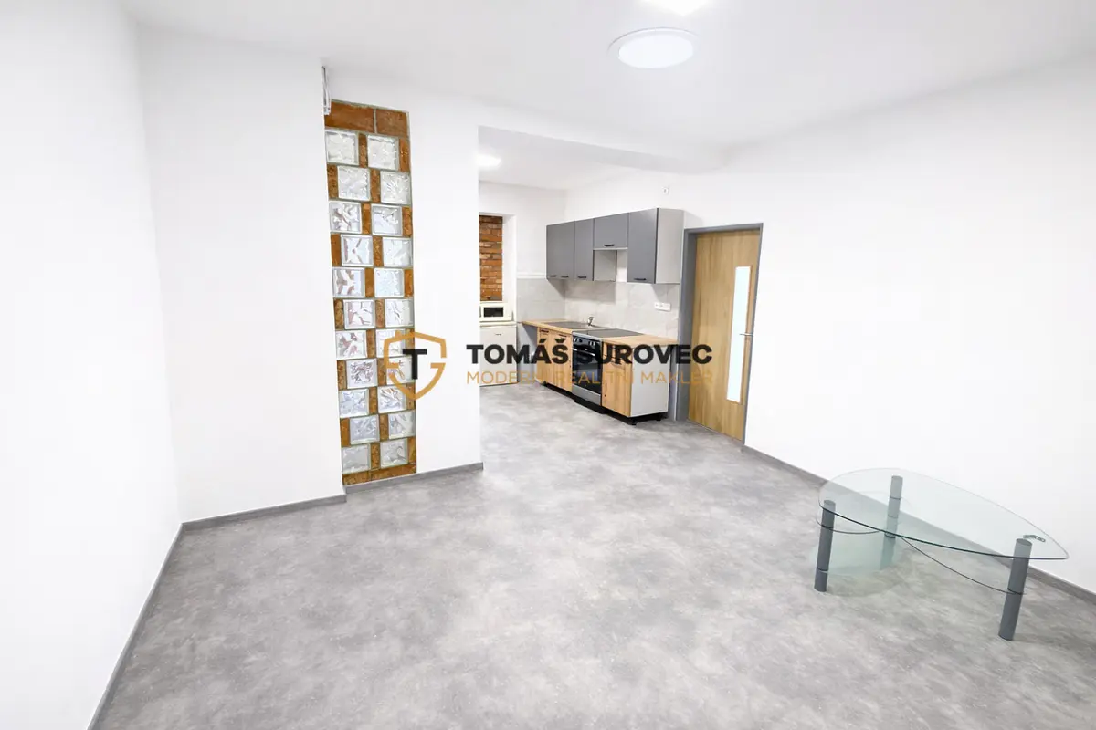 Pronájem komerčního prostoru 64 m², Nádražní · Valašské Klobouky