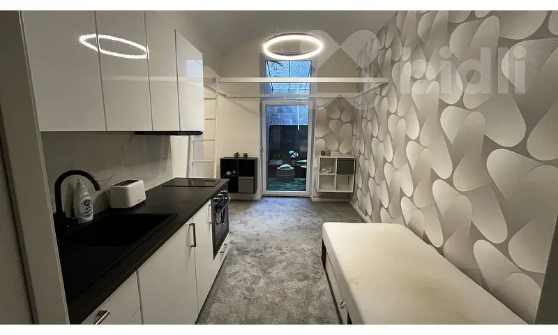 Prodej komerčního prostoru 26 m², Roháčova · Žižkov