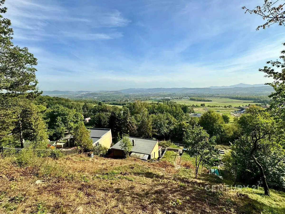Prodej pozemku 738 m², Nad Tratí · Unčín u Krupky · Krupka