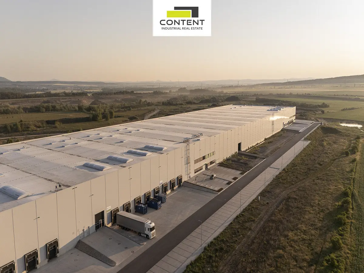 Pronájem komerčního prostoru 10355 m², Kozomín · okres Mělník