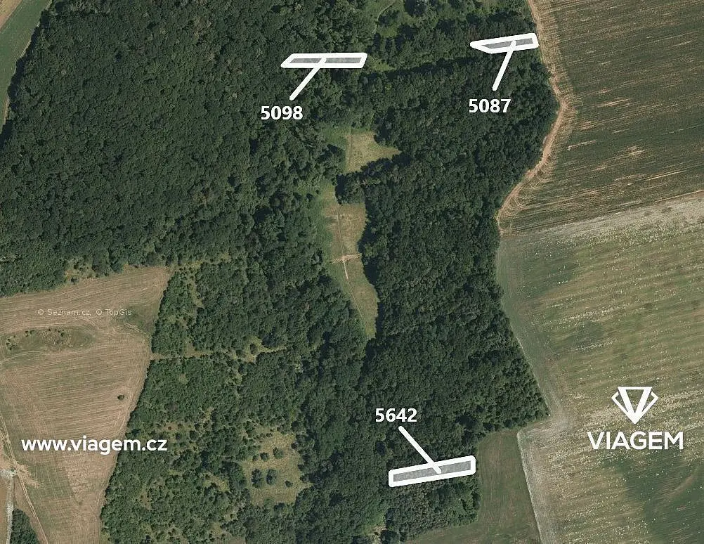 Prodej pozemku 985 m², Hradčovice · okres Uherské Hradiště