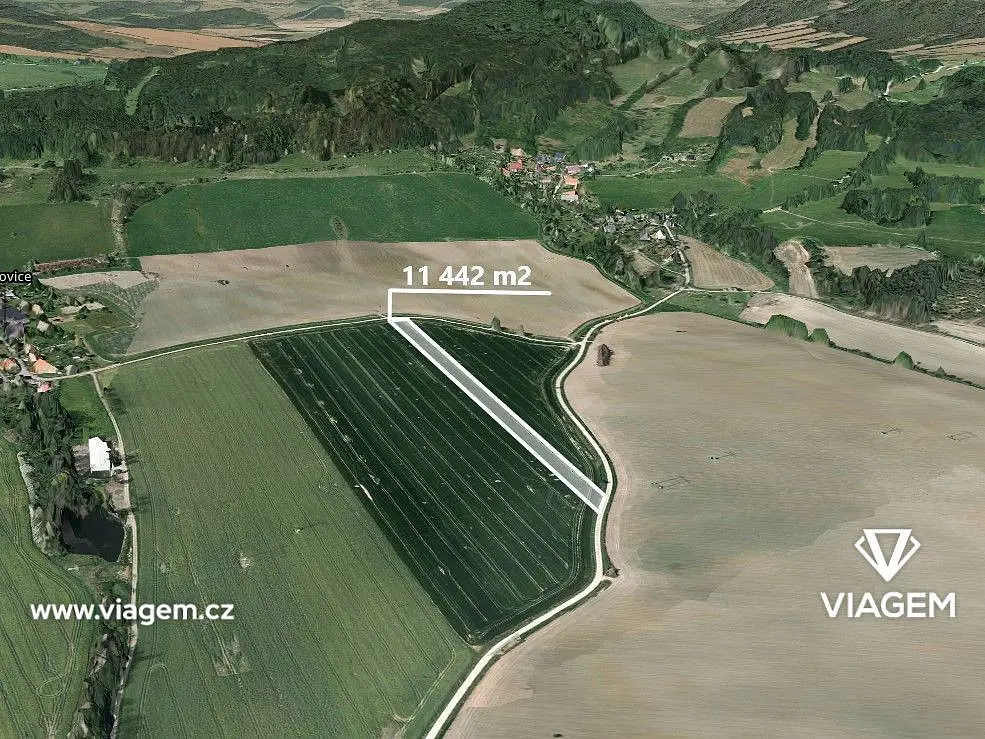 Prodej pozemku 2065 m², Kravaře · okres Česká Lípa