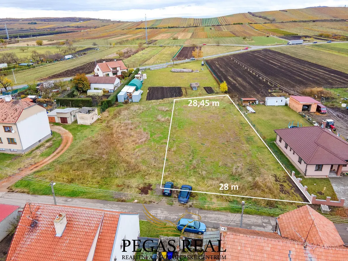 Prodej pozemku 1804 m², Březí · okres Břeclav