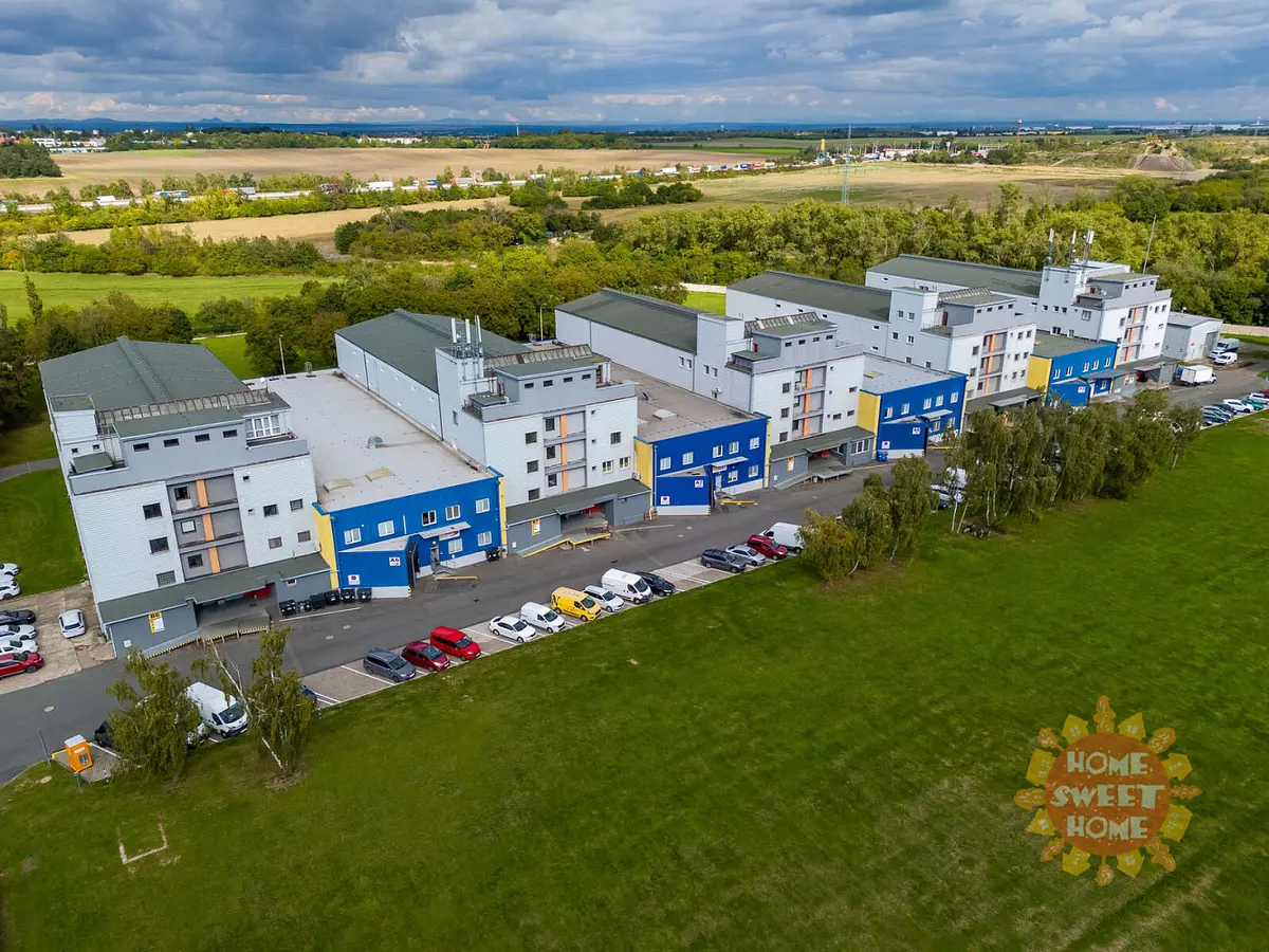 Pronájem komerčního prostoru 378 m², Ve žlíbku · Horní Počernice