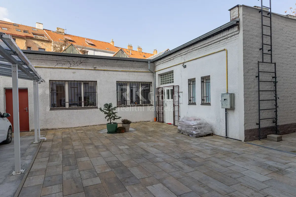 Pronájem komerčního prostoru 180 m², Na Neklance · Smíchov