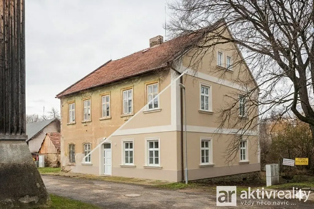 Prodej komerčního prostoru 420 m², Hostín u Vojkovic · okres Mělník