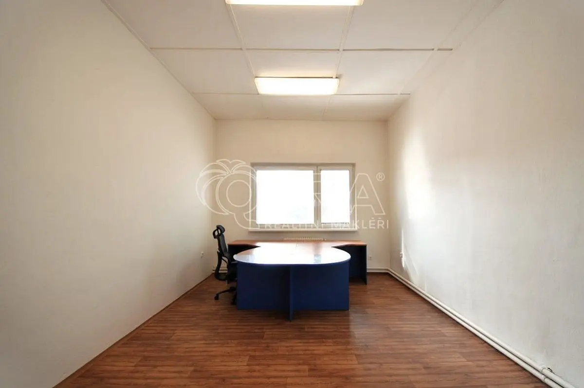Pronájem komerčního prostoru 18 m², Průmyslová · Kosmonosy