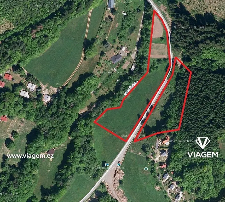 Prodej pozemku 4861 m², Vsetín
