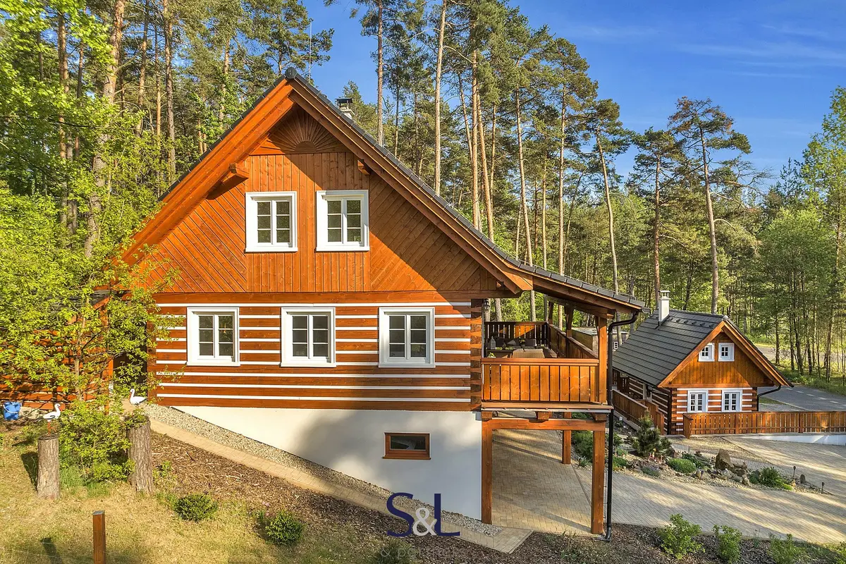 Prodej domu 197 m², Hamr na Jezeře