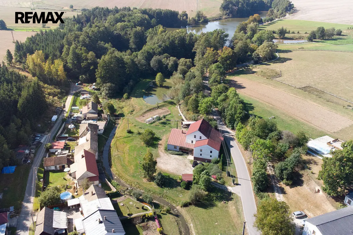 Prodej komerčního prostoru 770 m², Kundratice · okres Žďár nad Sázavou