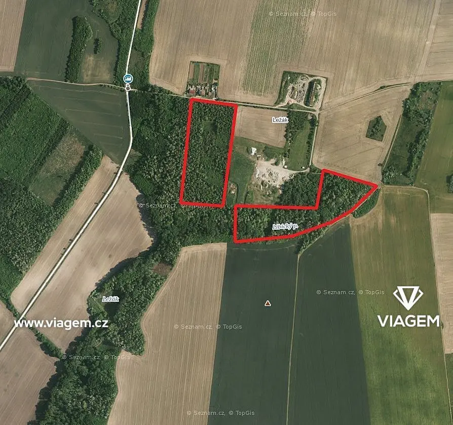 Prodej pozemku 7364 m², Břežany u Znojma · Břežany