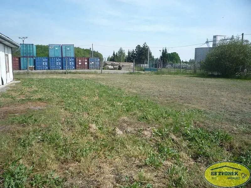 Prodej pozemku 3105 m², Kroměříž