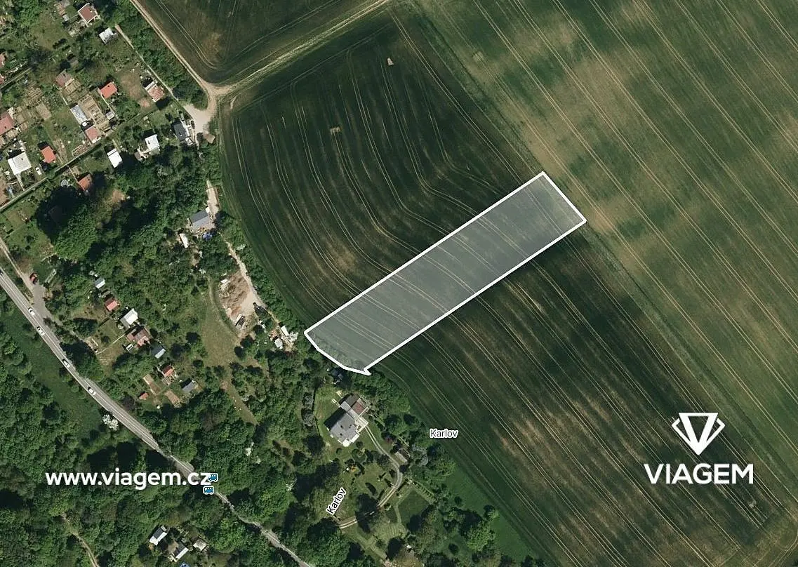 Prodej pozemku 3043 m², Zlín