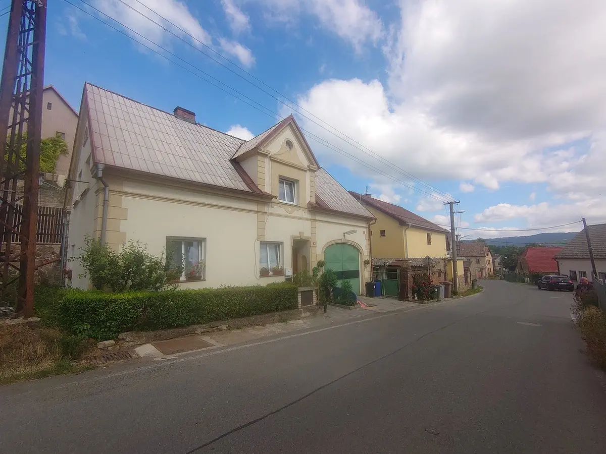 Prodej bytu 2+1 38 m², Litochovice nad Labem · Prackovice nad Labem