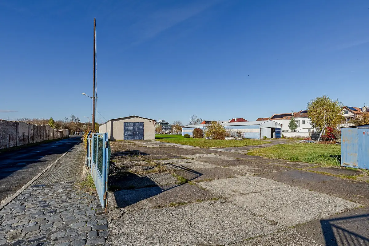 Pronájem komerčního prostoru 206 m², Kněžpole