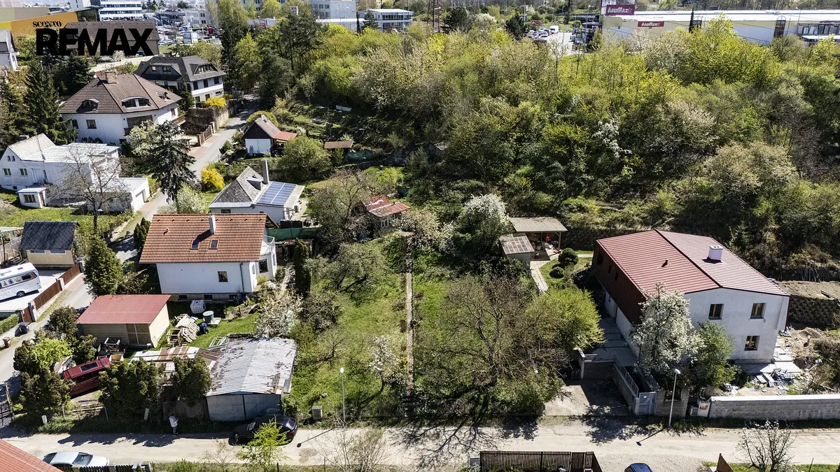 Prodej pozemku 763 m², Praha 5