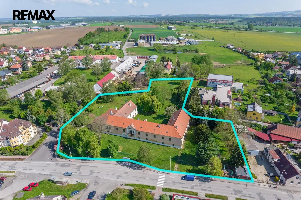 Prodej komerčního prostoru 2200 m², Měšice u Tábora · Tábor