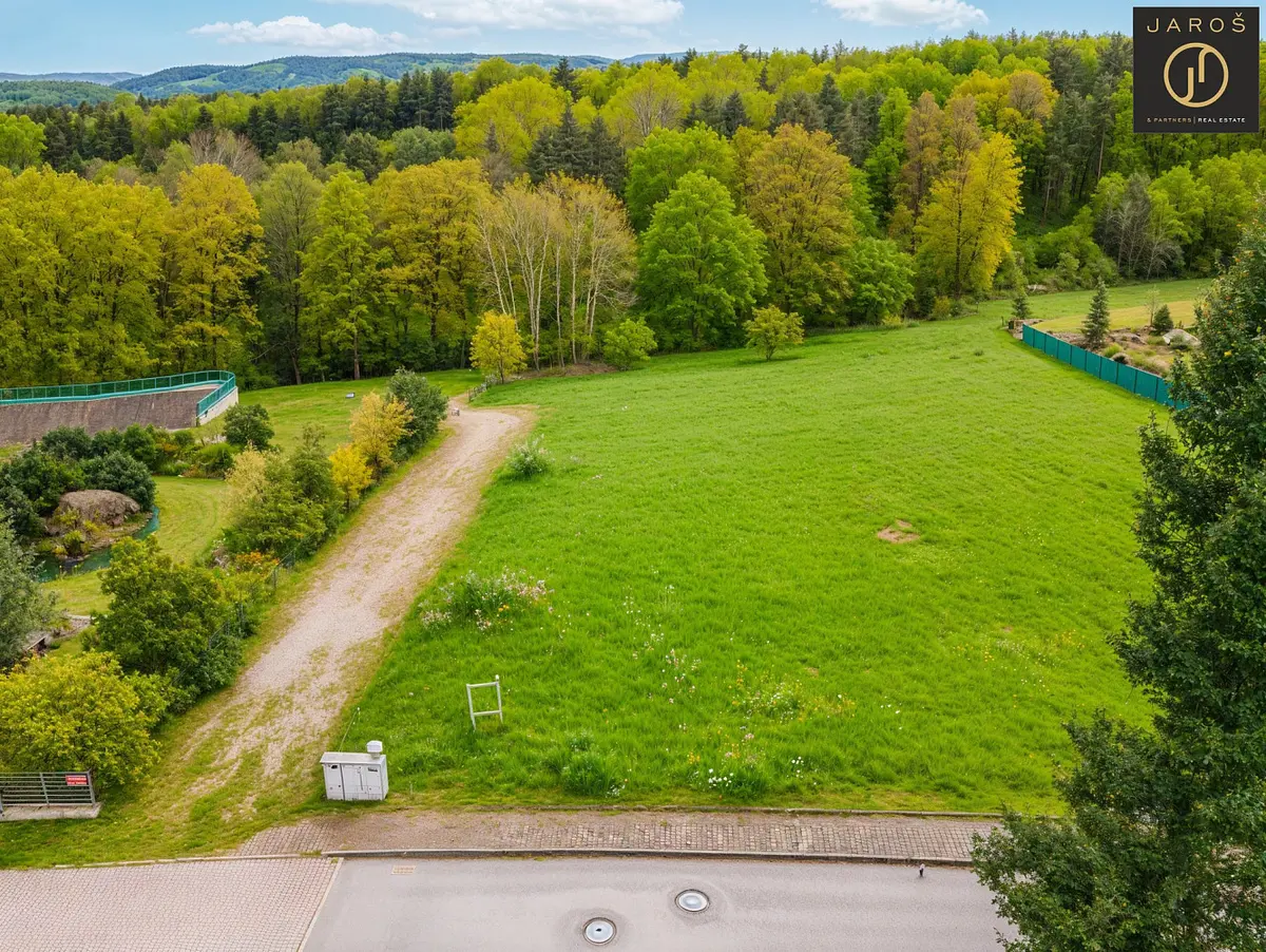 Prodej pozemku 2088 m², Unhošť