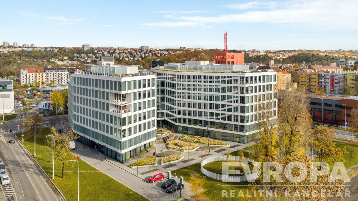 Pronájem komerčního prostoru 500 m², Plynární · Holešovice