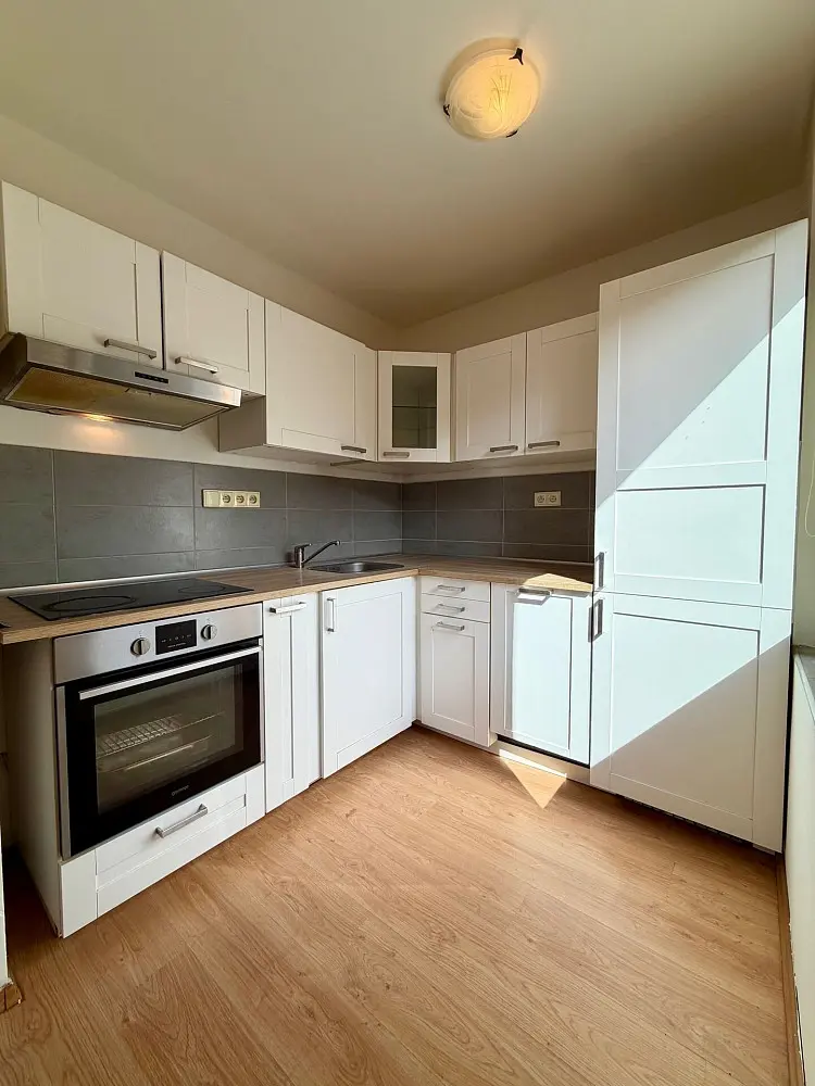 Prodej bytu 2+kk 40 m², Dubrovnická · Košíře