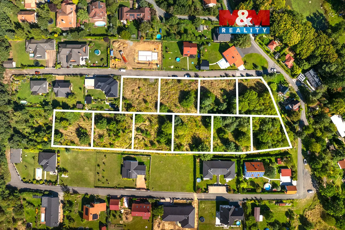 Prodej pozemku 1002 m², Březí · okres Praha-východ