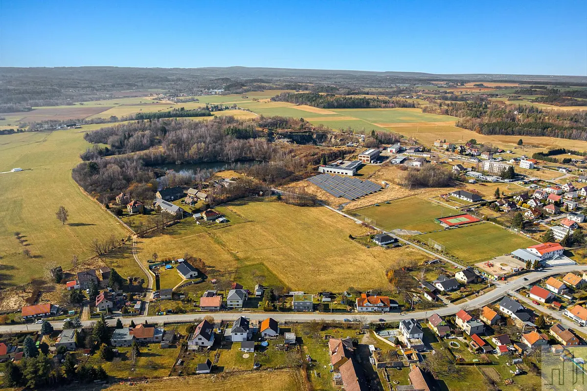 Prodej pozemku 17829 m², Prosetín · okres Chrudim