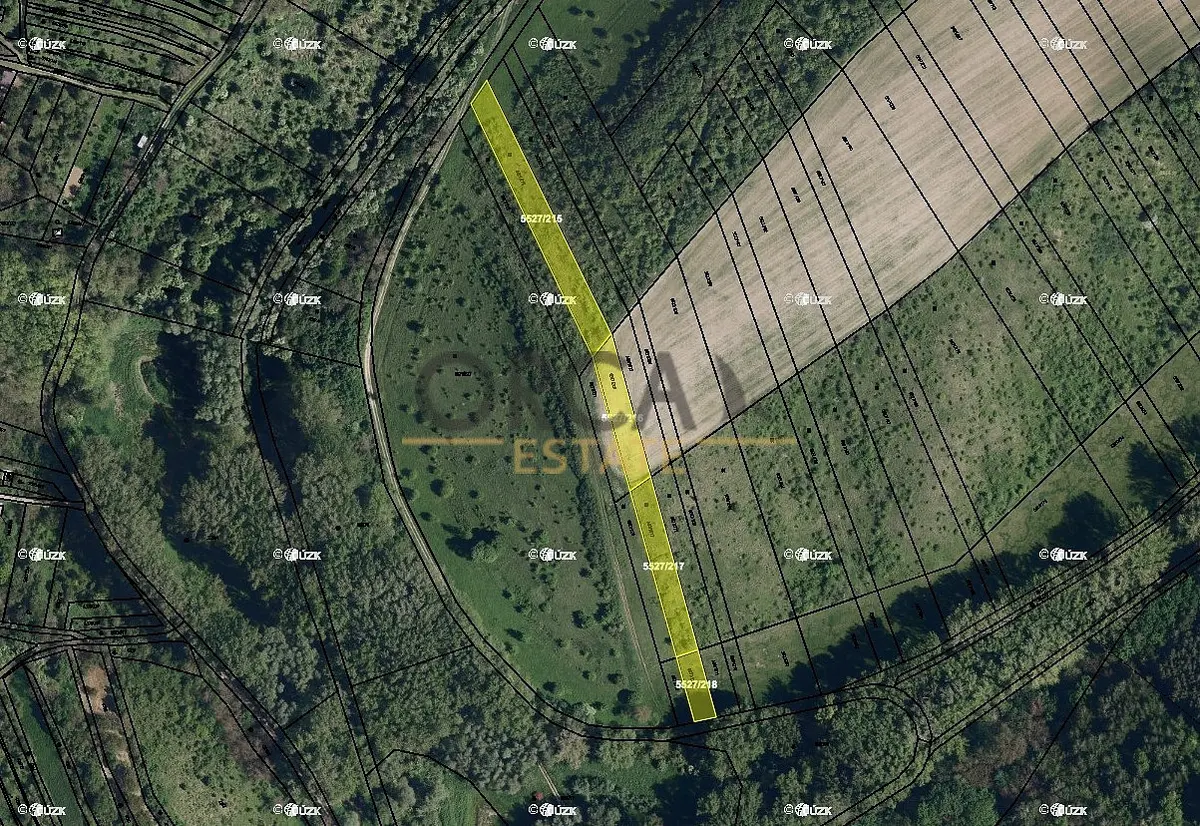 Prodej pozemku 1025 m², Hustopeče · okres Břeclav