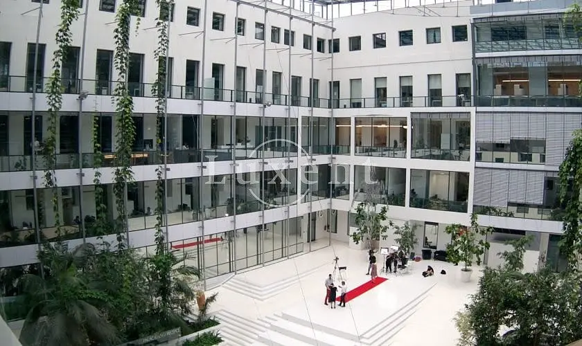 Pronájem komerčního prostoru 127 m², Smíchov
