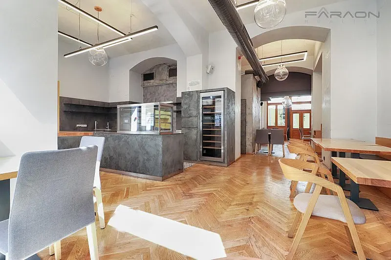 Pronájem komerčního prostoru 137 m², Dlouhá · Staré Město