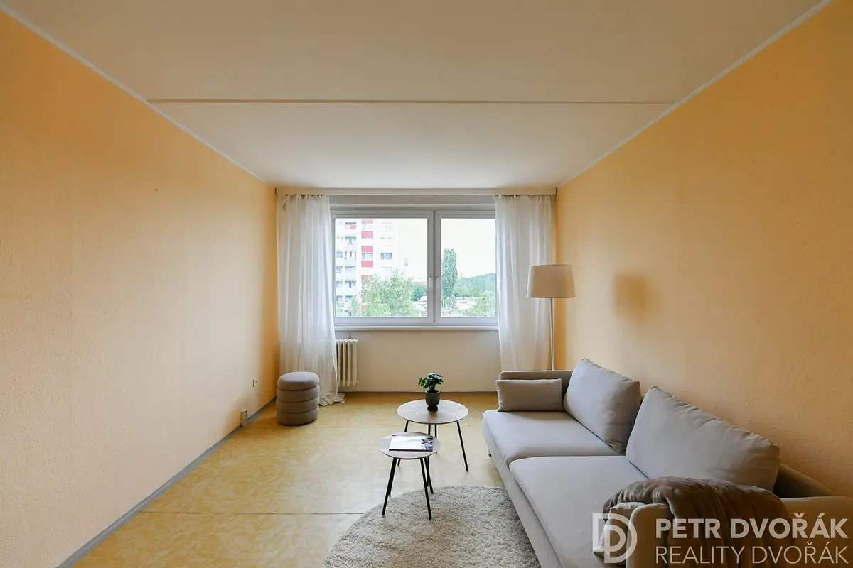 Prodej bytu 3+1 62 m², Vazovova · Modřany