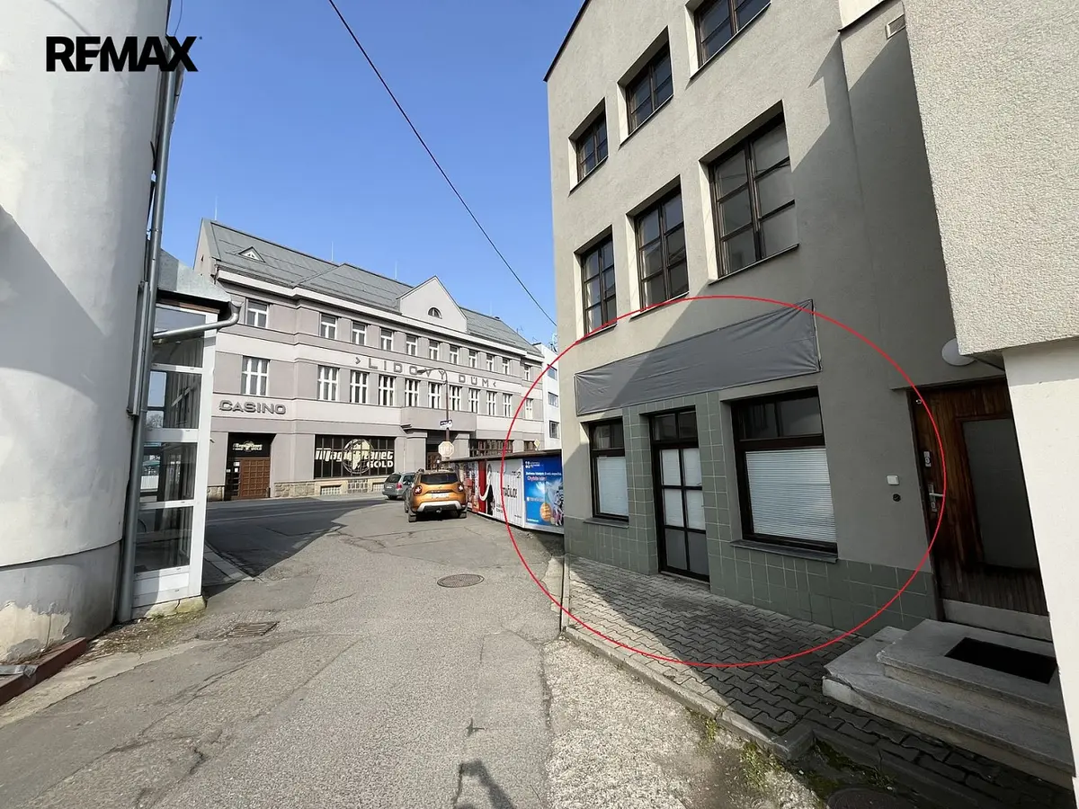 Pronájem komerčního prostoru 18 m², Dolní náměstí · Vsetín