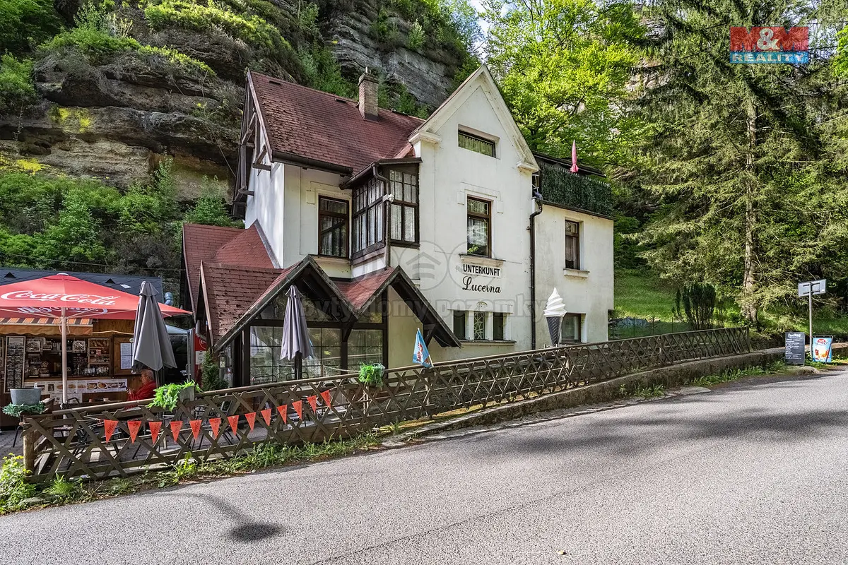Prodej komerčního prostoru 140 m², Hřensko