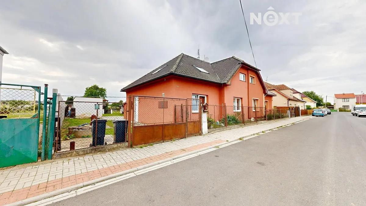 Prodej domu 150 m², Bezděkov u Žatce · Žatec