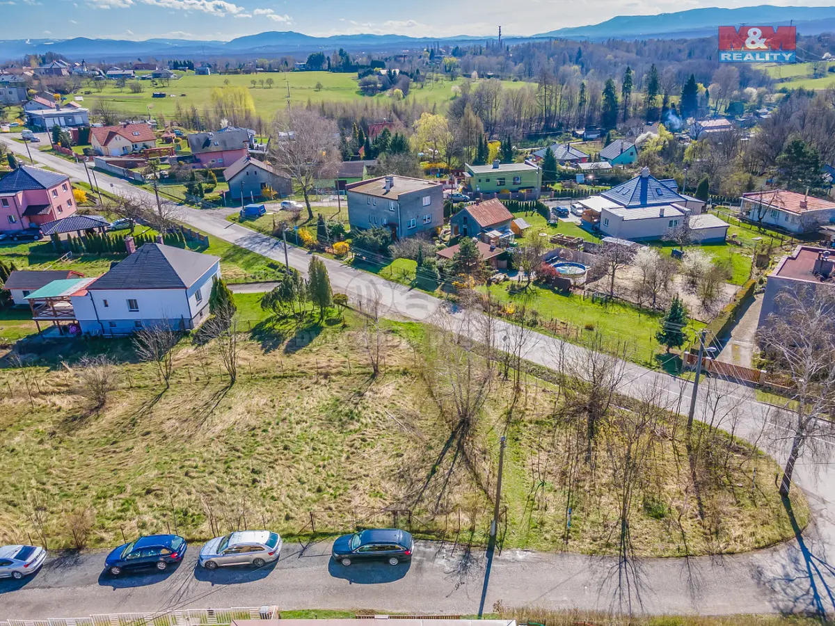 Prodej pozemku 1095 m², V Polích · Ráj · Karviná