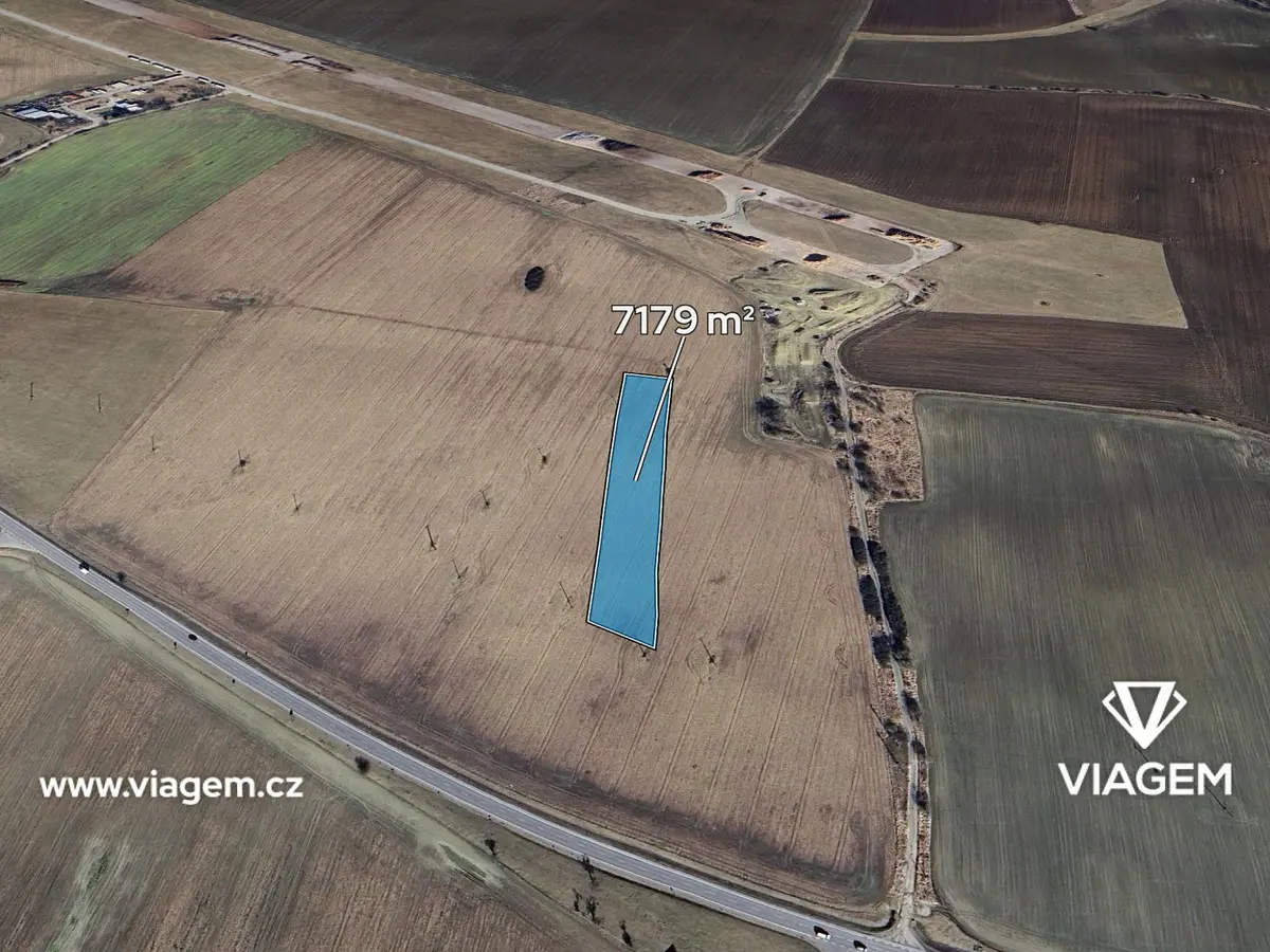 Prodej pozemku 2393 m², Tábor