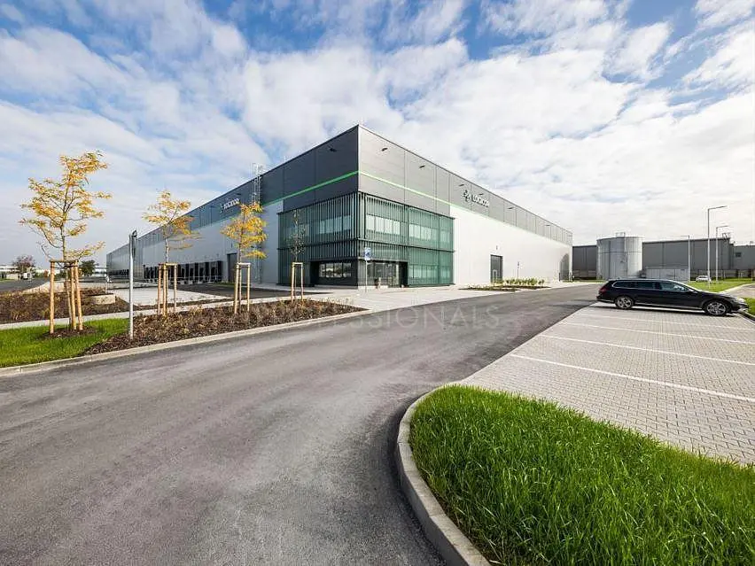 Pronájem komerčního prostoru 4222 m², K pérovně · Hostivař