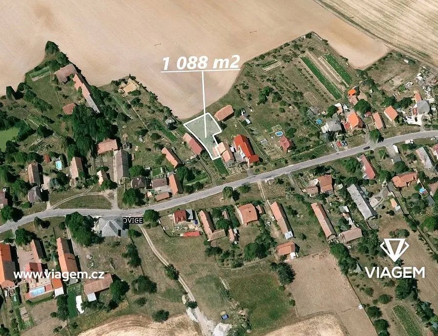 Prodej pozemku 1088 m², Zdechovice · okres Hradec Králové