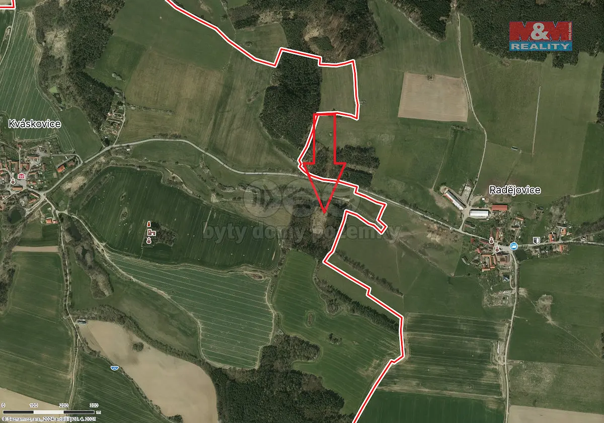 Prodej pozemku 3555 m², Kváskovice · okres Strakonice