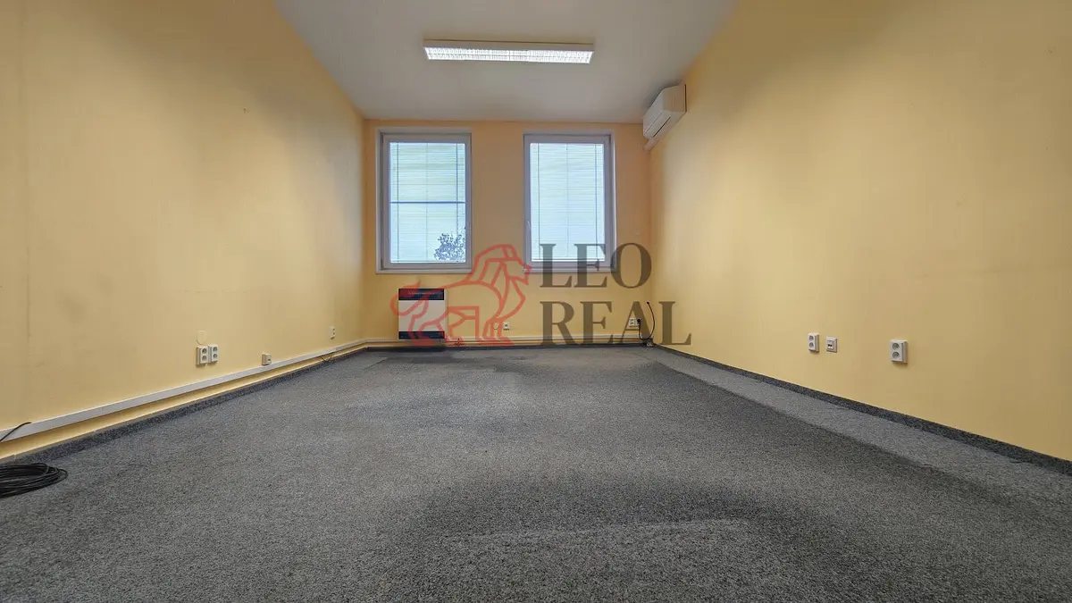 Pronájem komerčního prostoru 71 m², Chvalovická · Pečky